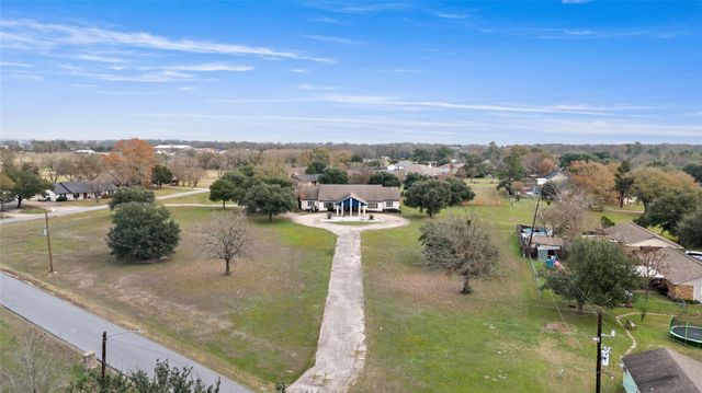 1314 N Tammye Lane, Madisonville, TX 77864