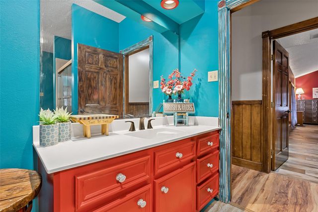1314 N Tammye Lane, Madisonville, TX 77864