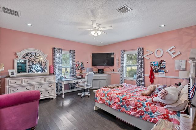 1314 N Tammye Lane, Madisonville, TX 77864