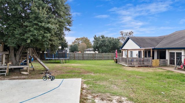 1314 N Tammye Lane, Madisonville, TX 77864