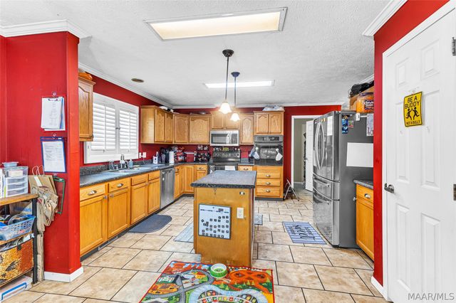 15 Spring Valley Road, Valley Grande, AL 36701