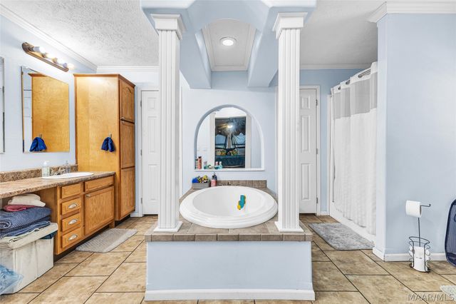 15 Spring Valley Road, Valley Grande, AL 36701