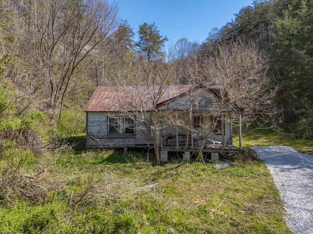 421 Stinson Branch Road, West Liberty, KY 41472