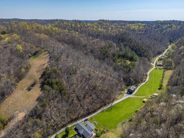 421 Stinson Branch Road, West Liberty, KY 41472