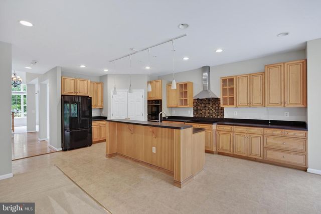 2910 MERCHANT CT, Waldorf, MD 20603