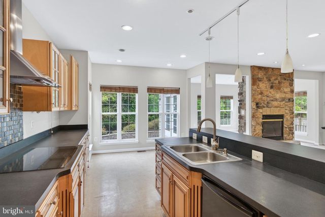 2910 MERCHANT CT, Waldorf, MD 20603