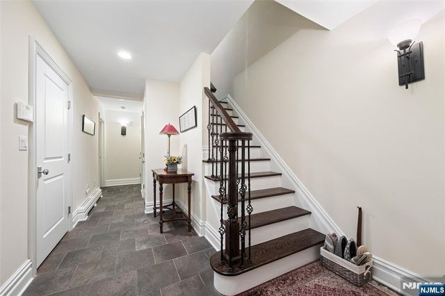 1602 Center Avenue B, Fort Lee, NJ 07024