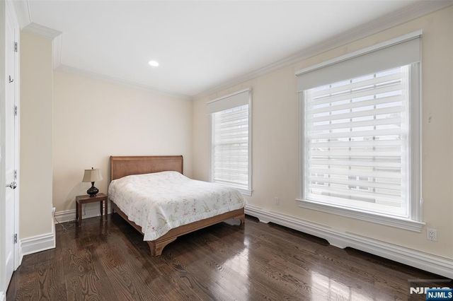 1602 Center Avenue B, Fort Lee, NJ 07024