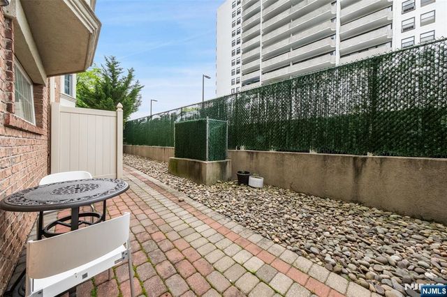 1602 Center Avenue B, Fort Lee, NJ 07024