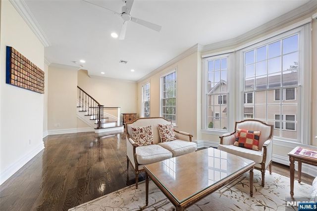 1602 Center Avenue B, Fort Lee, NJ 07024