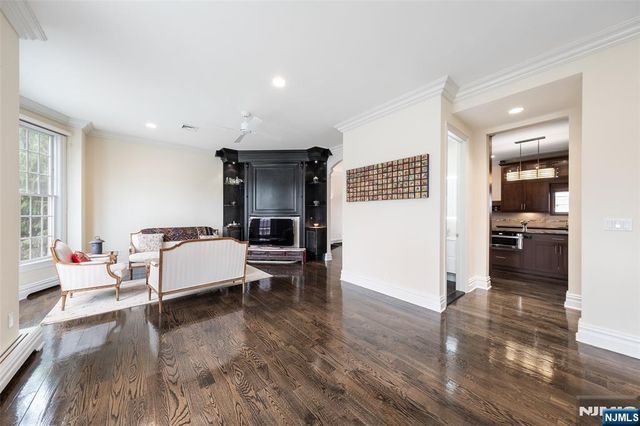 1602 Center Avenue B, Fort Lee, NJ 07024