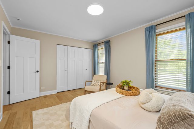752 N Brookdale Drive, Schaumburg, IL 60194