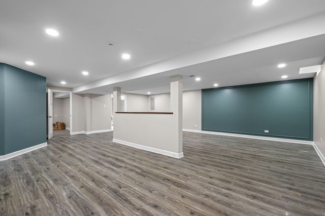752 N Brookdale Drive, Schaumburg, IL 60194