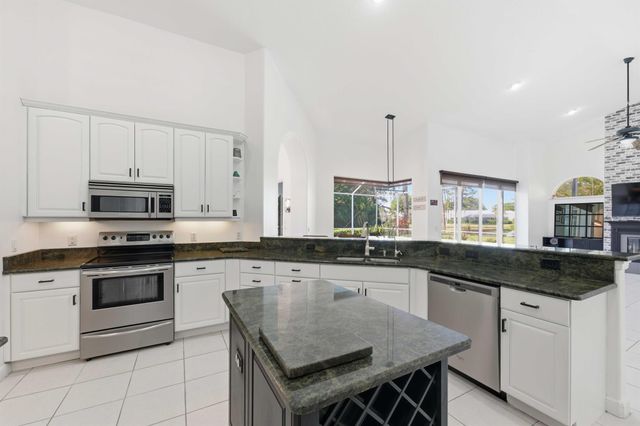 1043 SW Pigeon Plum Way, Palm City, FL 34990