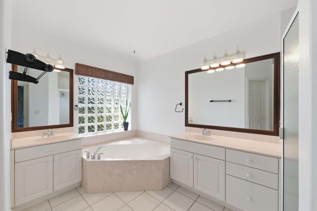 1043 SW Pigeon Plum Way, Palm City, FL 34990