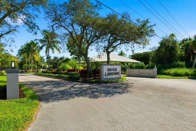 1043 SW Pigeon Plum Way, Palm City, FL 34990