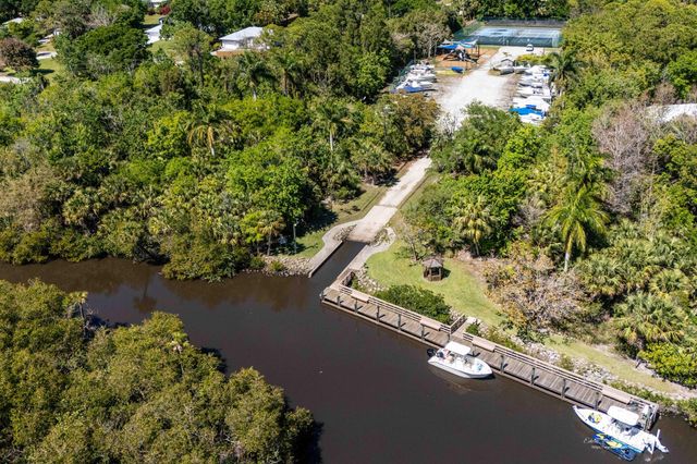 1043 SW Pigeon Plum Way, Palm City, FL 34990