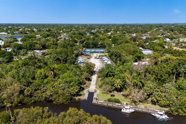 1043 SW Pigeon Plum Way, Palm City, FL 34990