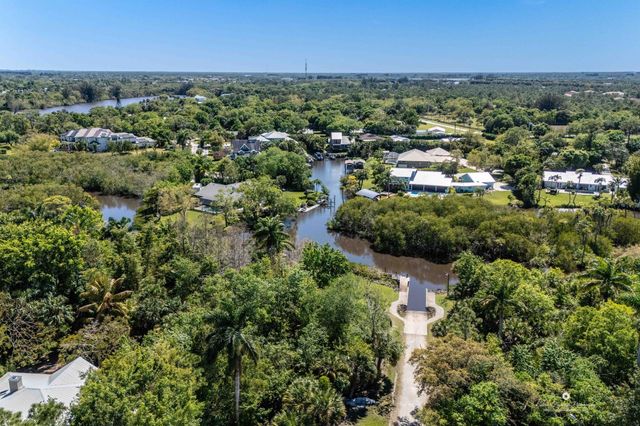 1043 SW Pigeon Plum Way, Palm City, FL 34990