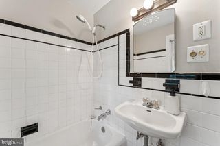 1022 21ST ST S, Arlington, VA 22202