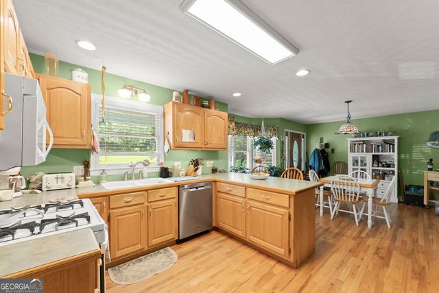 1494 The Orchard Road, Clarkesville, GA 30523
