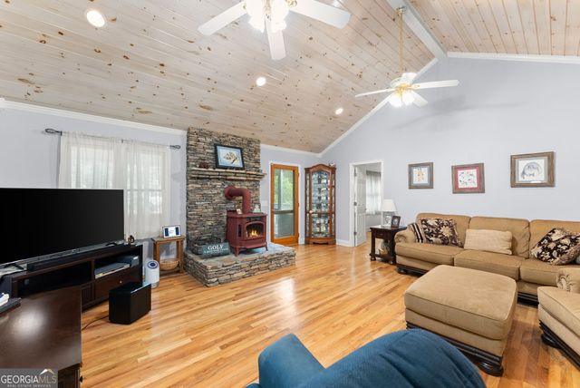 1494 The Orchard Road, Clarkesville, GA 30523