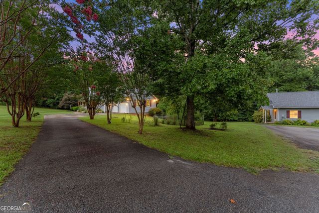 1494 The Orchard Road, Clarkesville, GA 30523