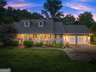 1494 The Orchard Road, Clarkesville, GA 30523