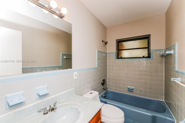 830 E Evanston Cir, Fort Lauderdale, FL 33312