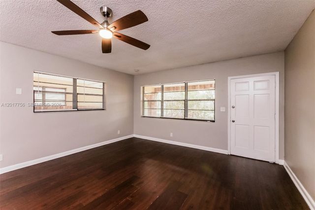 830 E Evanston Cir, Fort Lauderdale, FL 33312