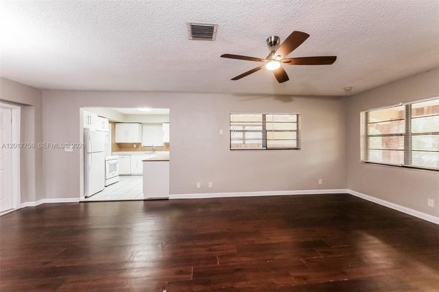 830 E Evanston Cir, Fort Lauderdale, FL 33312
