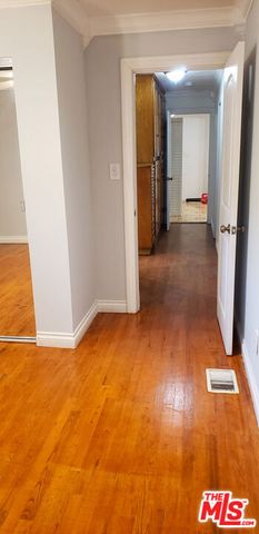 7544 Flight Avenue, Los Angeles, CA 90045