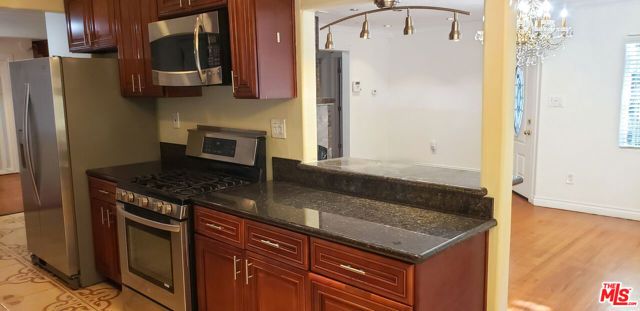 7544 Flight Avenue, Los Angeles, CA 90045