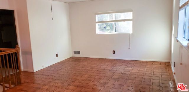 7544 Flight Avenue, Los Angeles, CA 90045