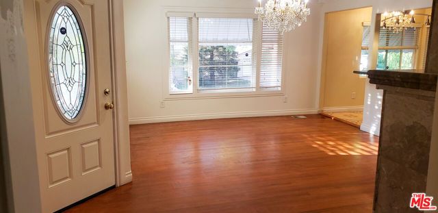 7544 Flight Avenue, Los Angeles, CA 90045