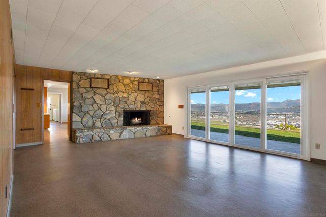 1479 Hacienda Dr., El Cajon, CA 92020