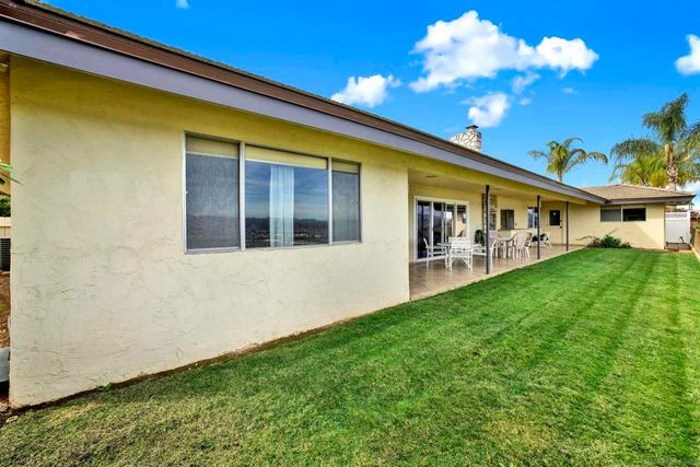 1479 Hacienda Dr., El Cajon, CA 92020