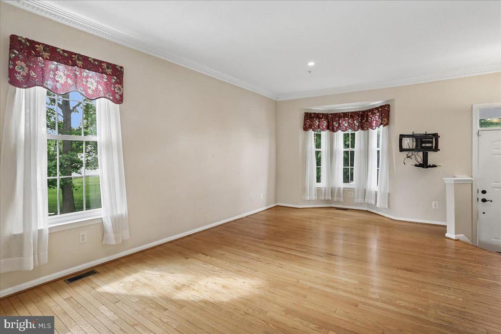 Image 3 of property listing at 1303 HILL BORN DR, Hanover, MD 21076