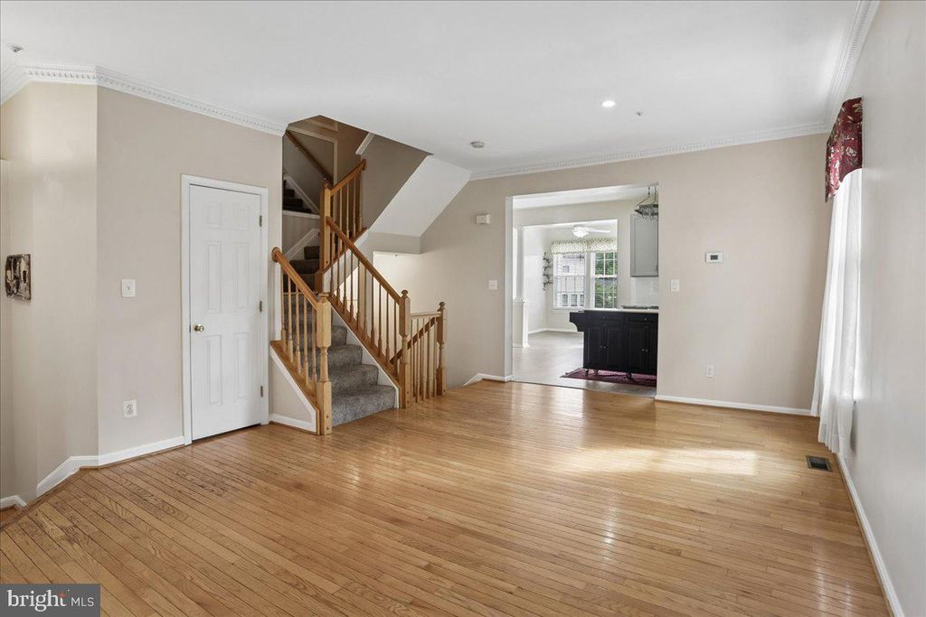 Image 4 of property listing at 1303 HILL BORN DR, Hanover, MD 21076