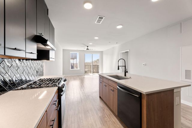 4510 Terry-O LN 302, Austin, TX 78745