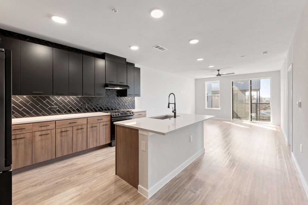 4510 Terry-O LN 302, Austin, TX 78745