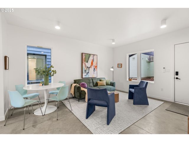 9947 Se Cottage Ln 3, Milwaukie, OR 97222