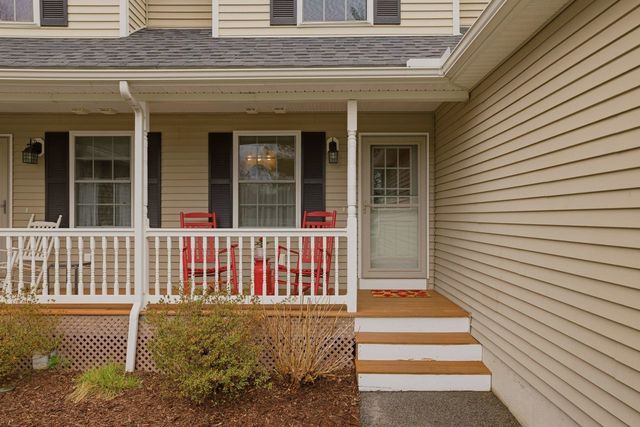 38 Willowbrook Avenue, Greenland, NH 03840