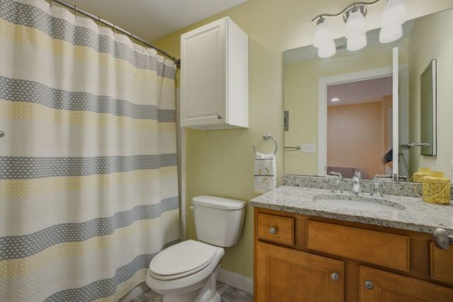 38 Willowbrook Avenue, Greenland, NH 03840