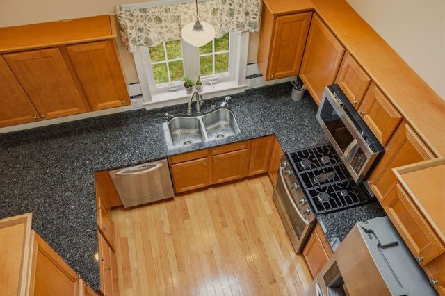38 Willowbrook Avenue, Greenland, NH 03840