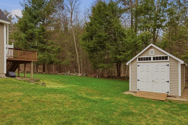 38 Willowbrook Avenue, Greenland, NH 03840