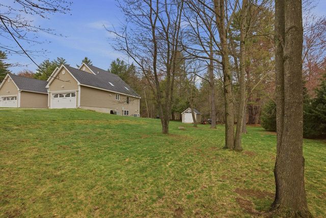 38 Willowbrook Avenue, Greenland, NH 03840
