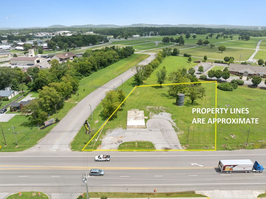 1037 Sparta Pike, Lebanon, TN 37087