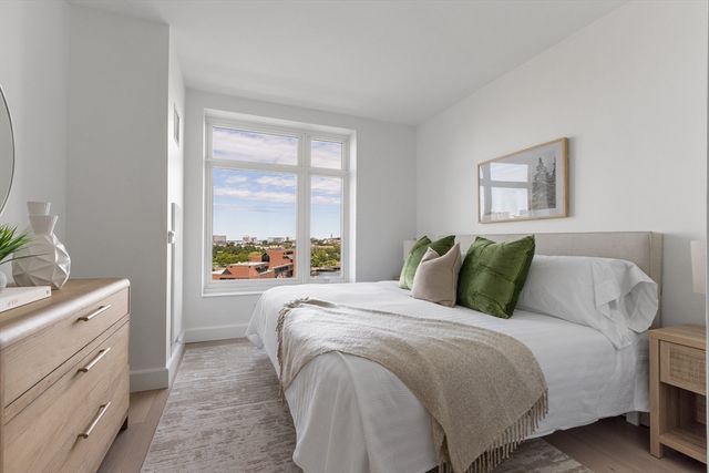 100 Lovejoy Wharf 9-E, Boston, MA 02114