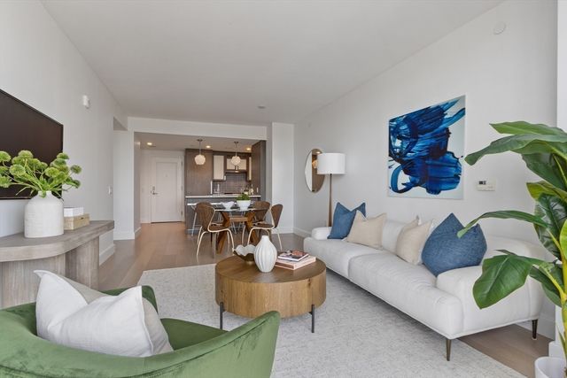 100 Lovejoy Wharf 9-E, Boston, MA 02114